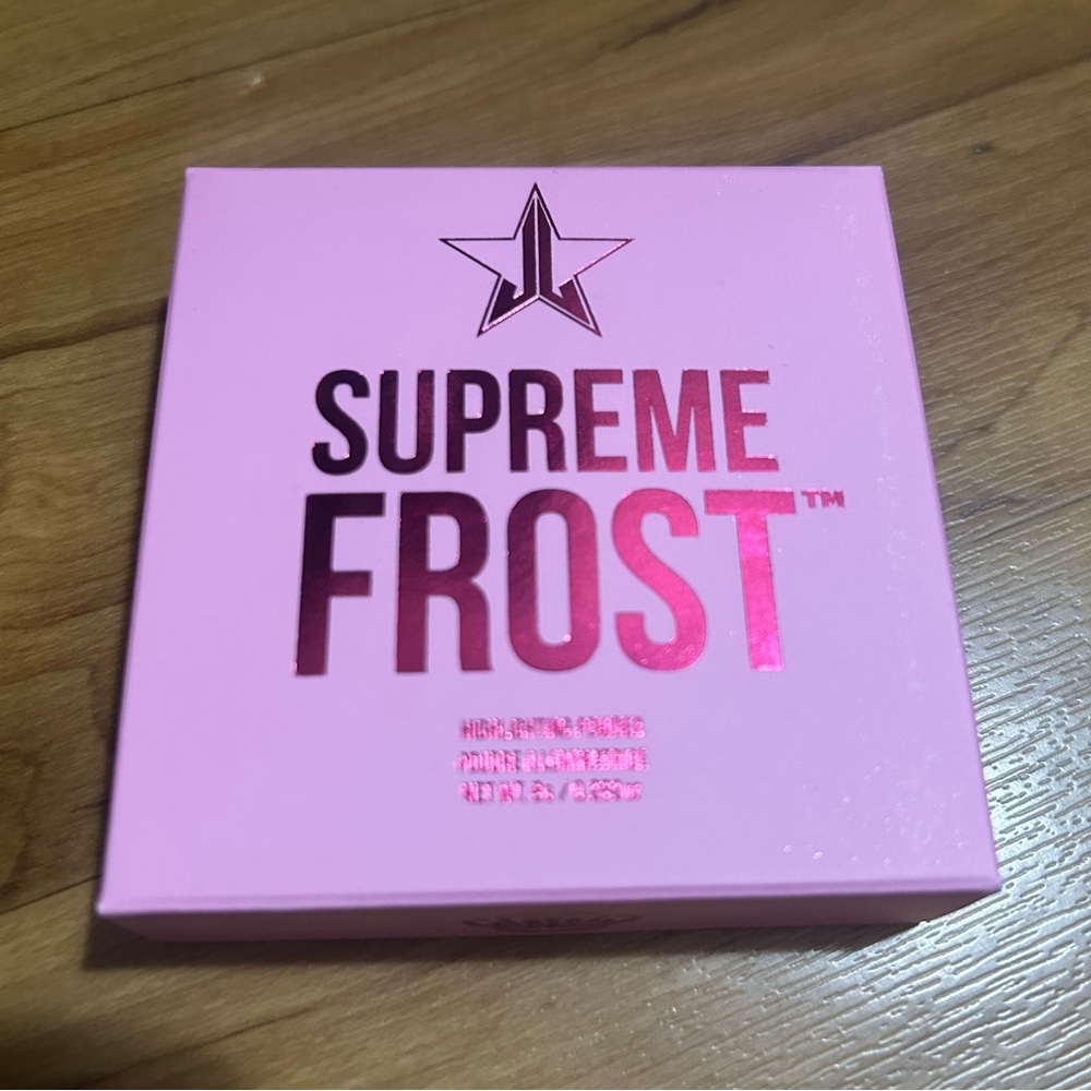 Jeffree Star Gold Blooded Supreme Frost Highlighter